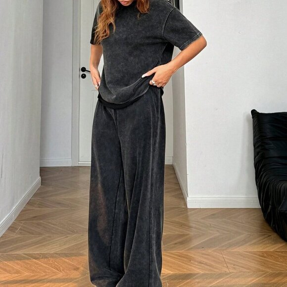 Black Casual Women's Crew Neck Short Sleeve Straight Leg Pants - Picture 5 of 6